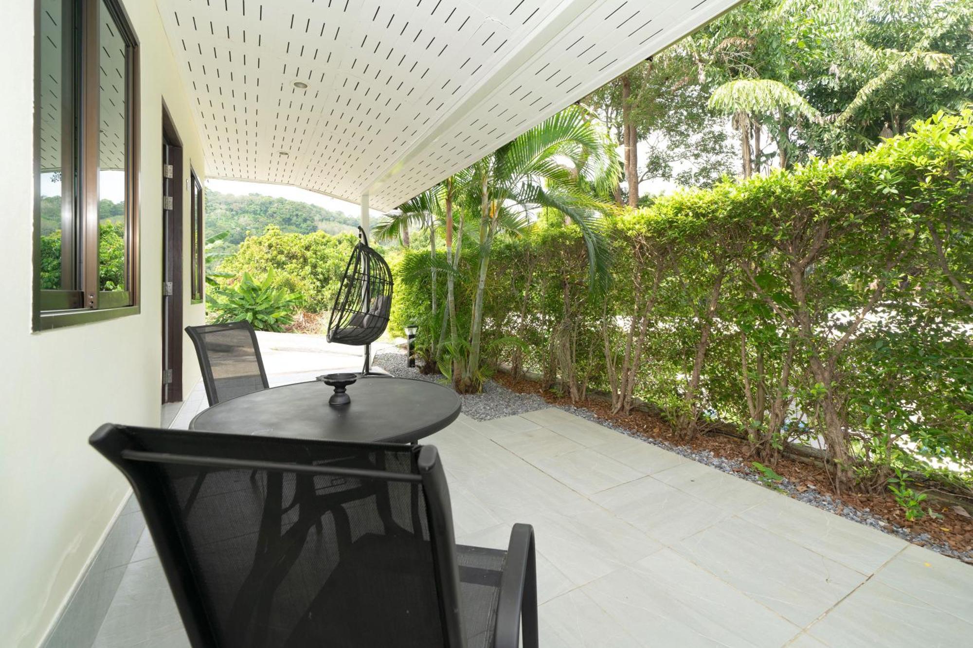 Oxavia Garden Oasis In Nai Harn - Your Private Tropical Garden With 3 Cabins And Jacuzzi Rawai ภายนอก รูปภาพ