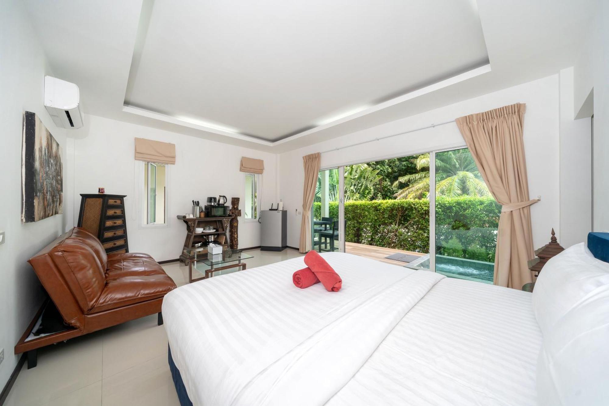 Oxavia Garden Oasis In Nai Harn - Your Private Tropical Garden With 3 Cabins And Jacuzzi Rawai ภายนอก รูปภาพ