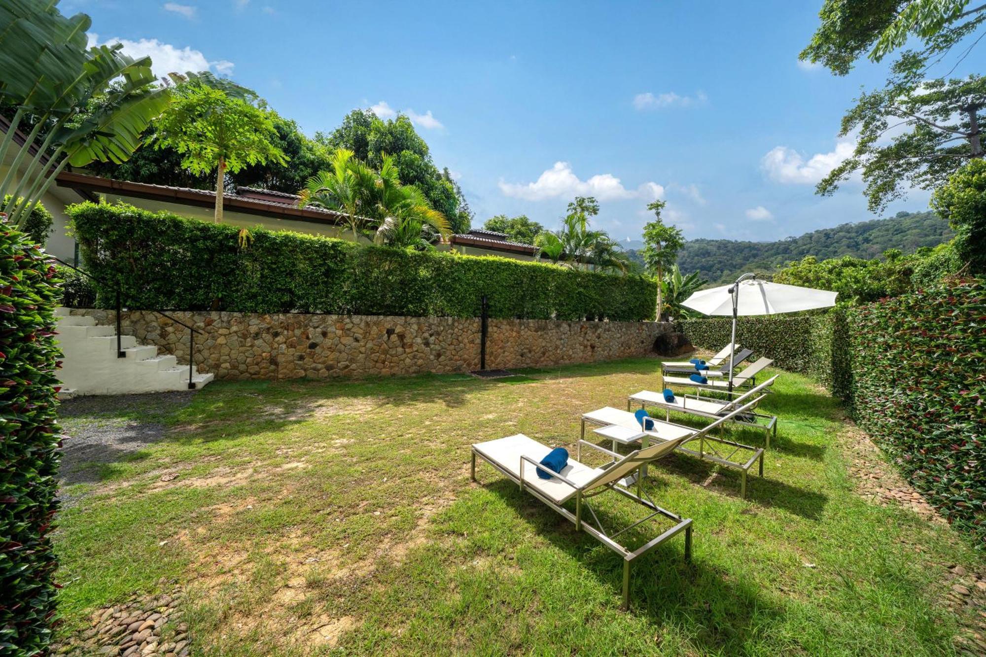 Oxavia Garden Oasis In Nai Harn - Your Private Tropical Garden With 3 Cabins And Jacuzzi Rawai ภายนอก รูปภาพ